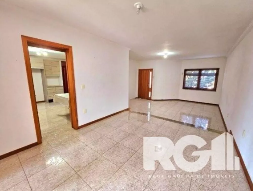 Casa à venda com 4 quartos, 359m² - Foto 2