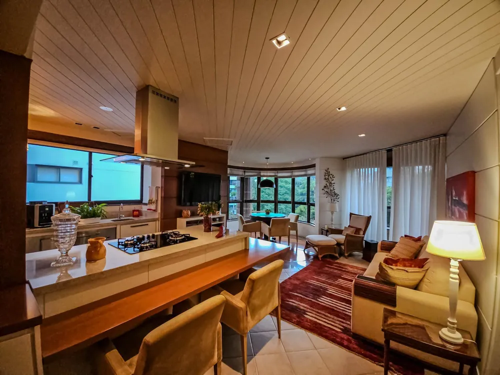 Apartamento, 3 quartos, 305 m² - Foto 2