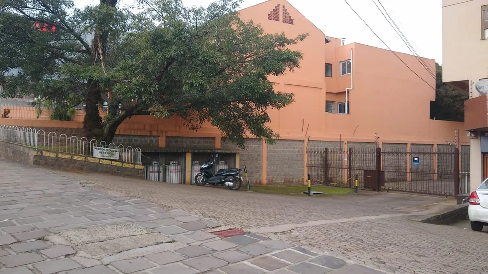 Casa, 6 quartos, 301 m² - Foto 1