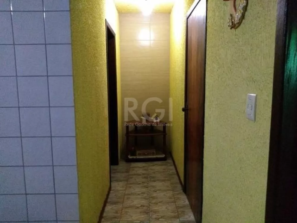 Casa à venda com 4 quartos, 299m² - Foto 2