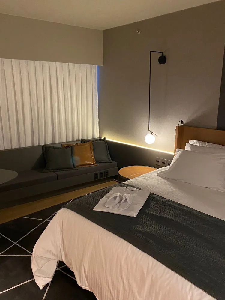 Casa, 5 quartos, 252 m² - Foto 2