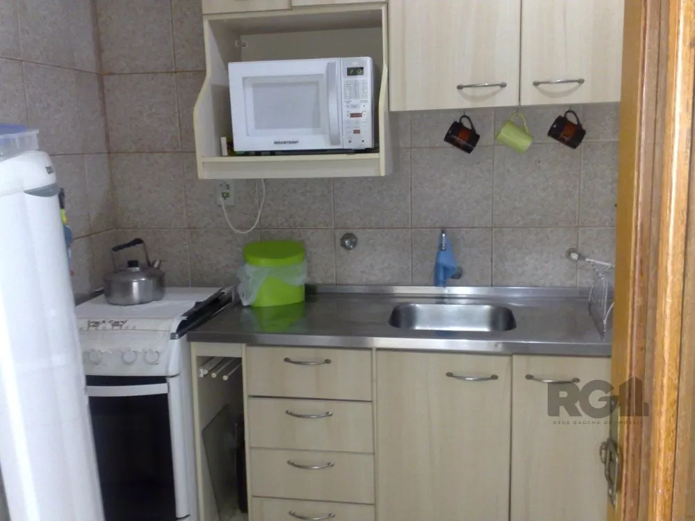 Apartamento à venda com 2 quartos, 74m² - Foto 2