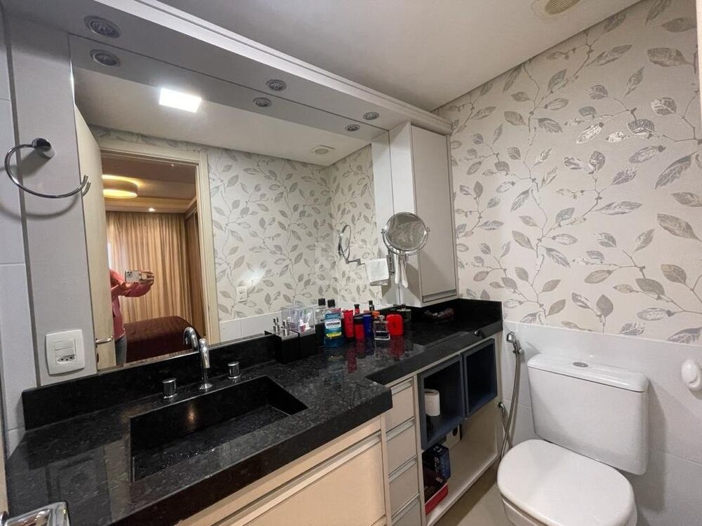 Apartamento à venda com 2 quartos, 63m² - Foto 2