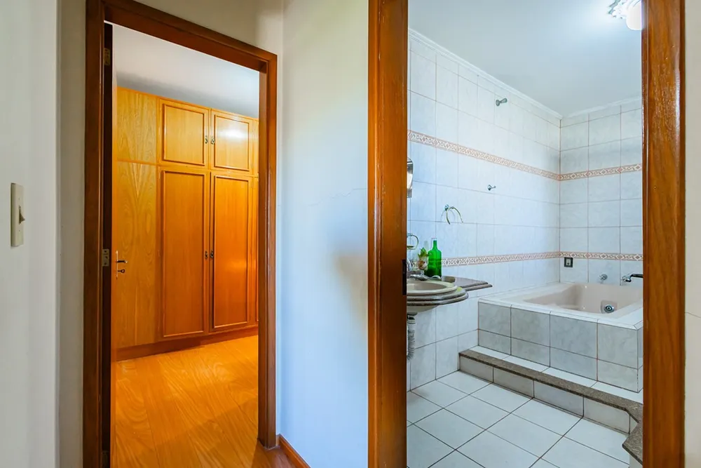Casa, 4 quartos, 299 m² - Foto 1