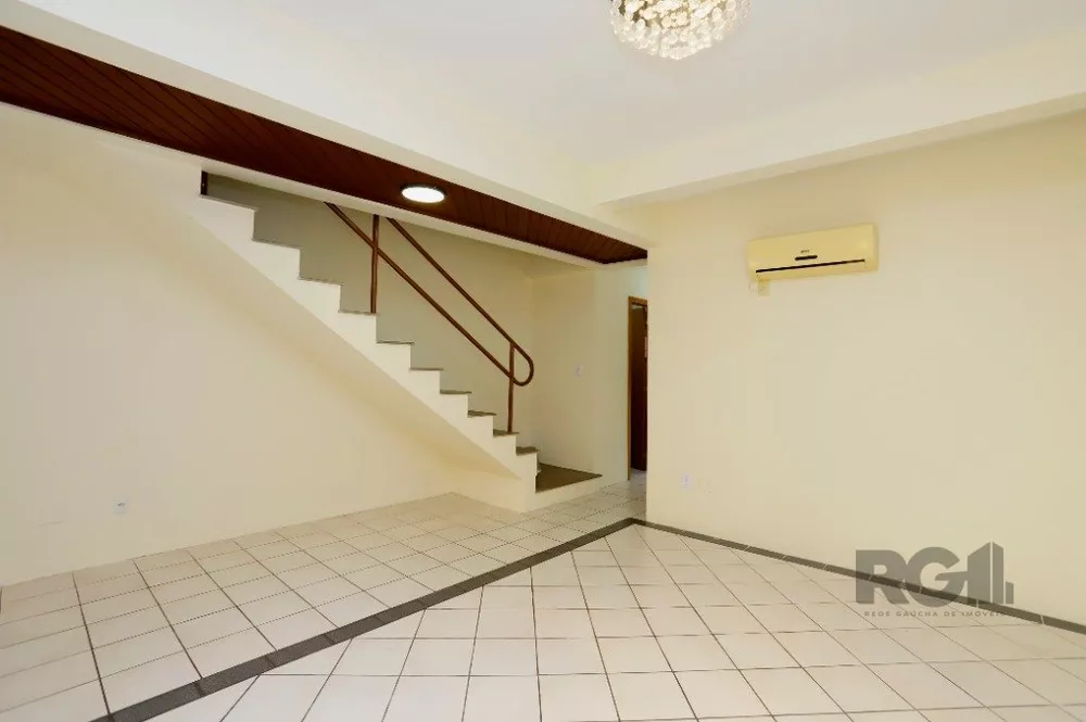 Casa à venda com 3 quartos, 162m² - Foto 3