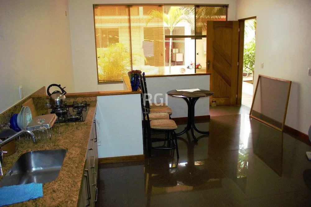 Casa, 2 quartos, 234 m² - Foto 1