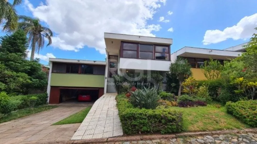 Casa de Condomínio à venda com 4 quartos, 301m² - Foto 1