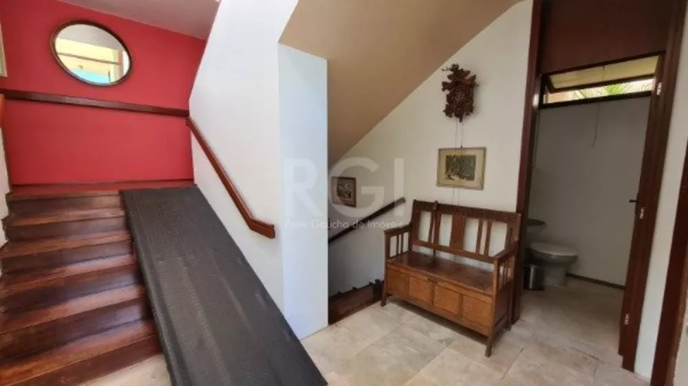 Casa de Condomínio à venda com 4 quartos, 301m² - Foto 2