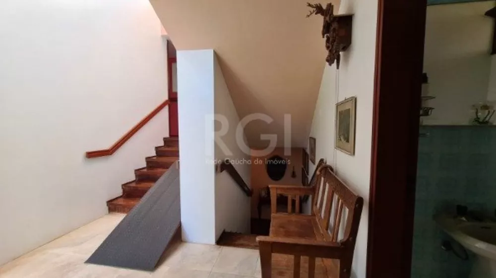 Casa de Condomínio à venda com 4 quartos, 301m² - Foto 3