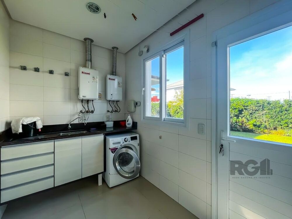 Casa de Condomínio à venda com 4 quartos, 240m² - Foto 5