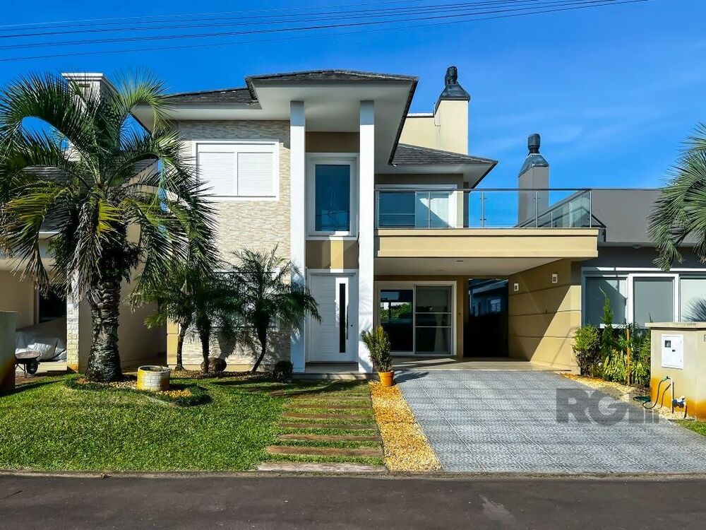Casa de Condomínio à venda com 4 quartos, 240m² - Foto 1