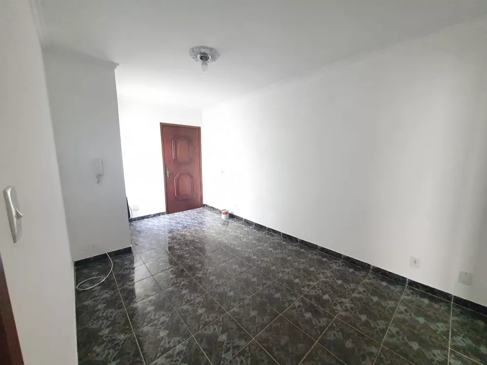 Apartamento à venda com 1 quarto, 38m² - Foto 2