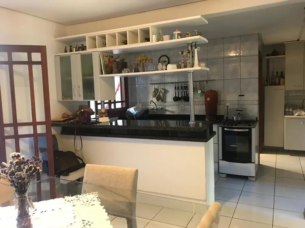 Casa, 3 quartos, 141 m² - Foto 2