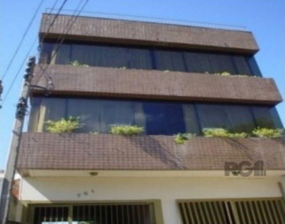 Terreno à venda com 6 quartos, 451m² - Foto 1