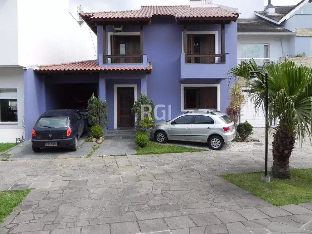 Casa de Condomínio à venda com 5 quartos, 201m² - Foto 1