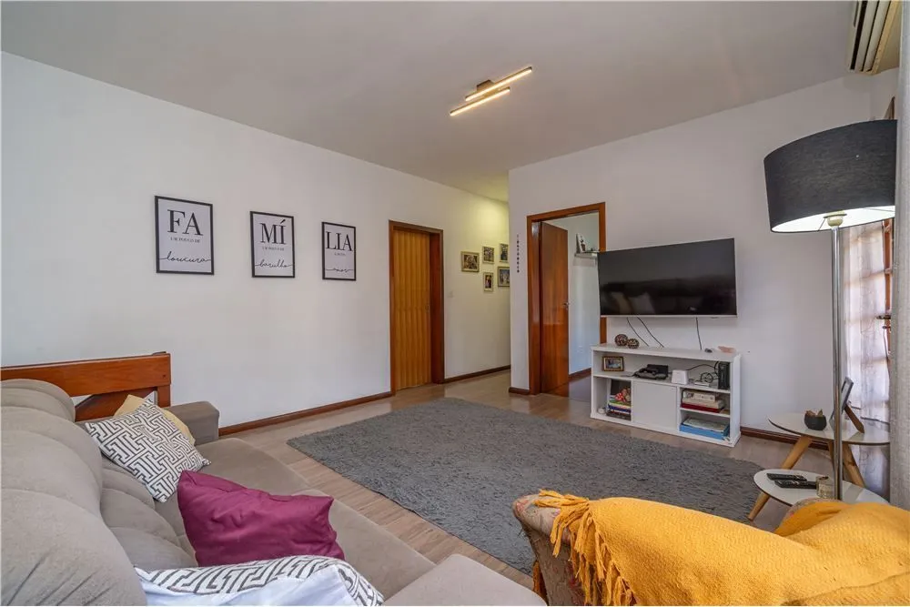 Casa, 4 quartos, 301 m² - Foto 2