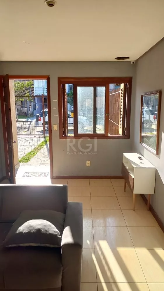 Casa à venda com 4 quartos, 229m² - Foto 2