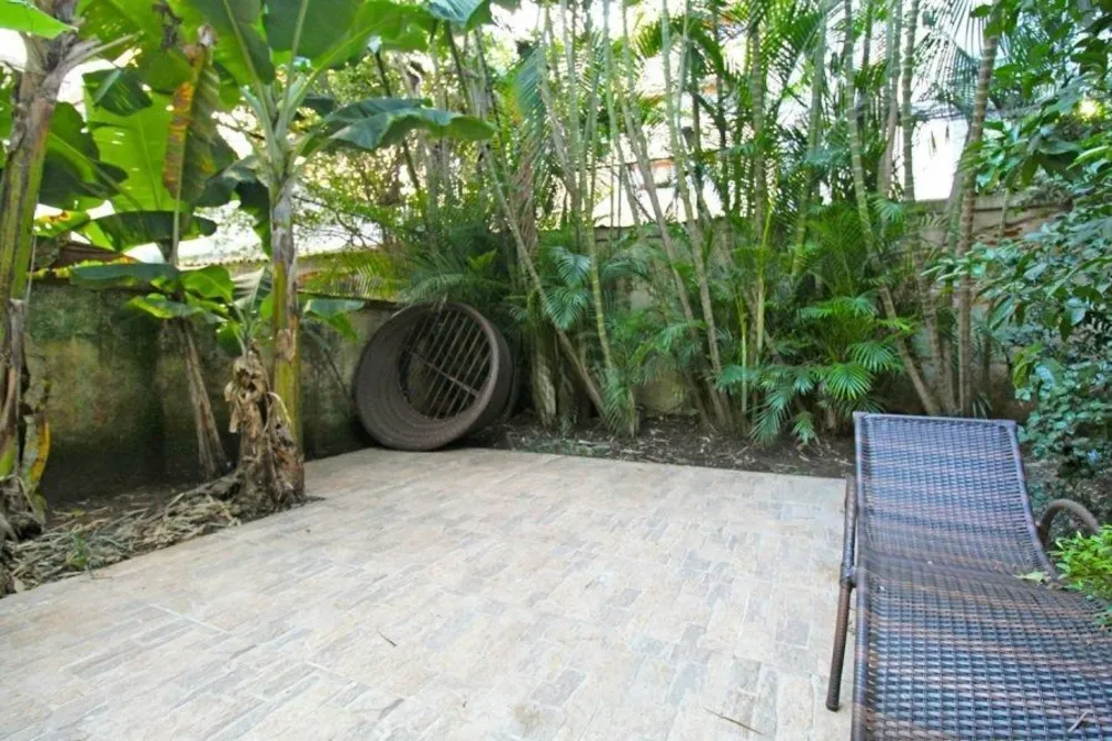 Casa, 4 quartos, 219 m² - Foto 1