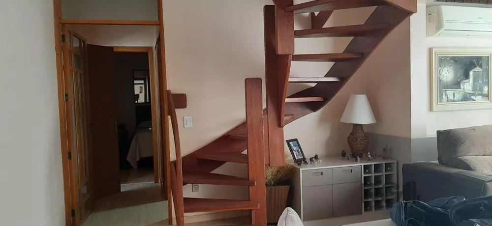 Cobertura à venda com 2 quartos, 151m² - Foto 3