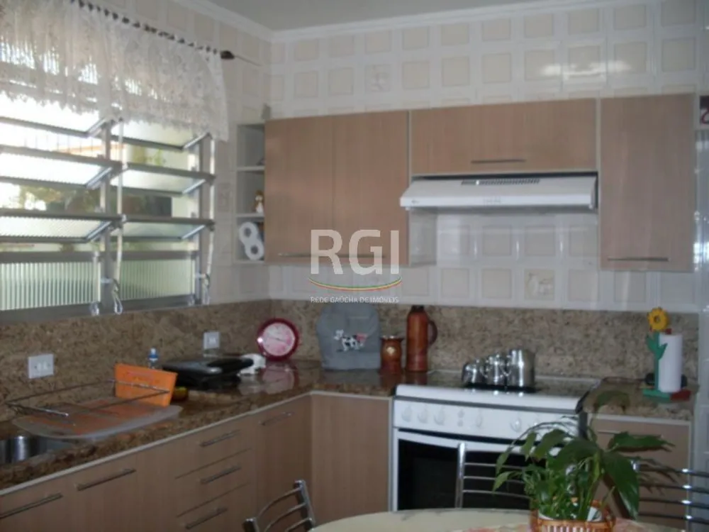 Casa, 4 quartos, 199 m² - Foto 1