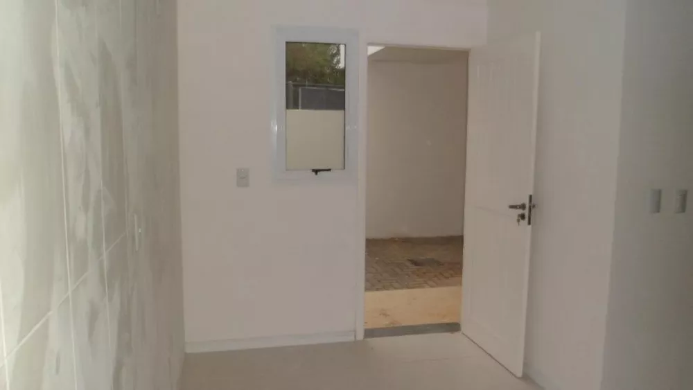 Casa à venda com 3 quartos, 218m² - Foto 5