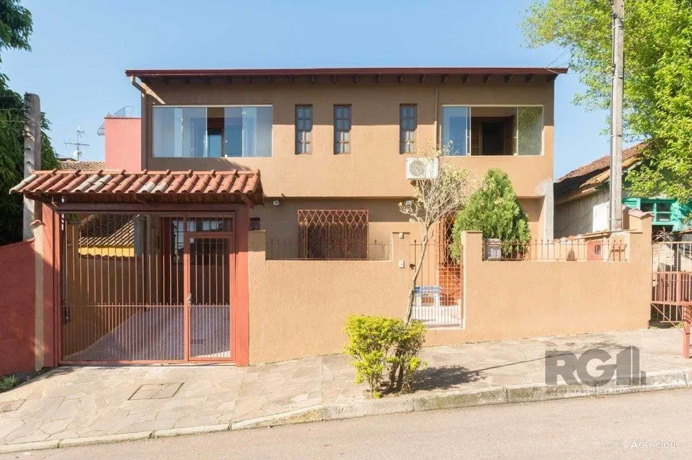 Casa, 4 quartos, 266 m² - Foto 1
