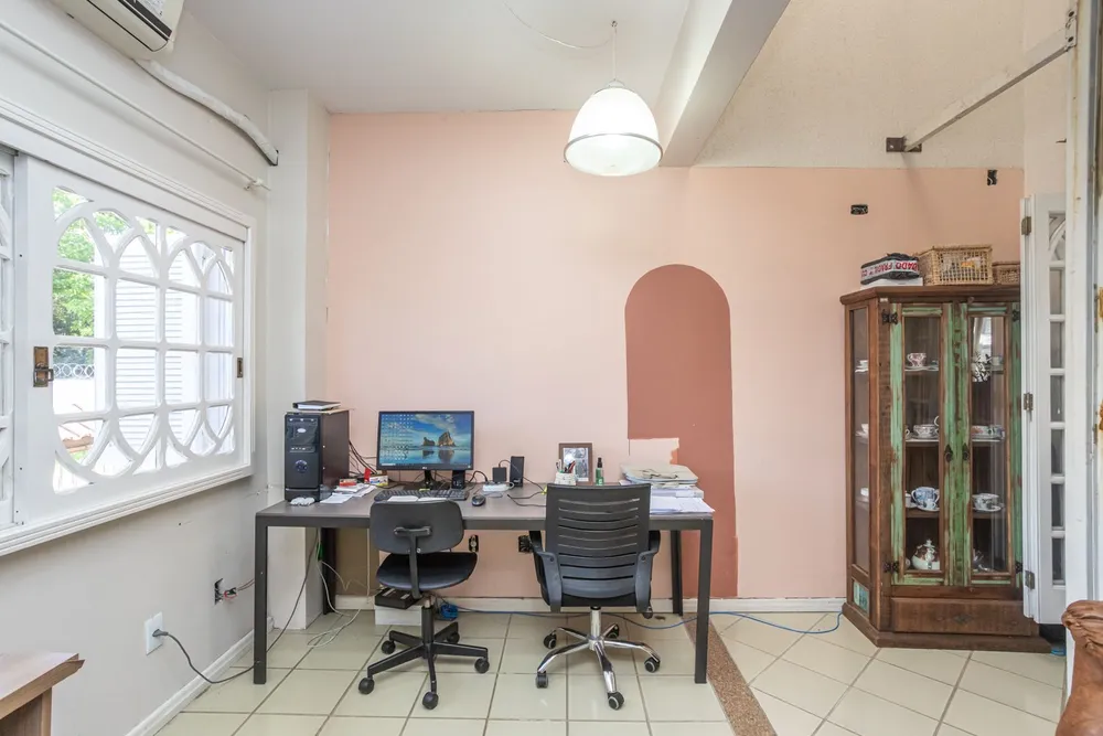 Casa, 4 quartos, 271 m² - Foto 1