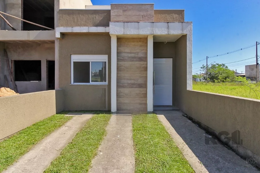 Casa à venda com 2 quartos, 58m² - Foto 1