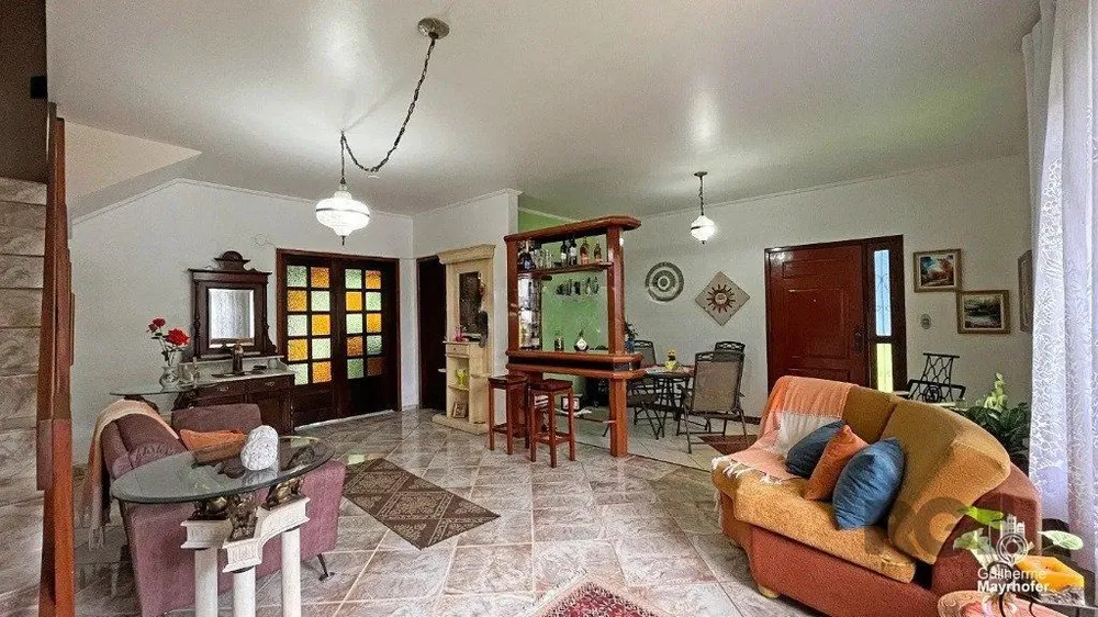 Casa, 3 quartos, 201 m² - Foto 1