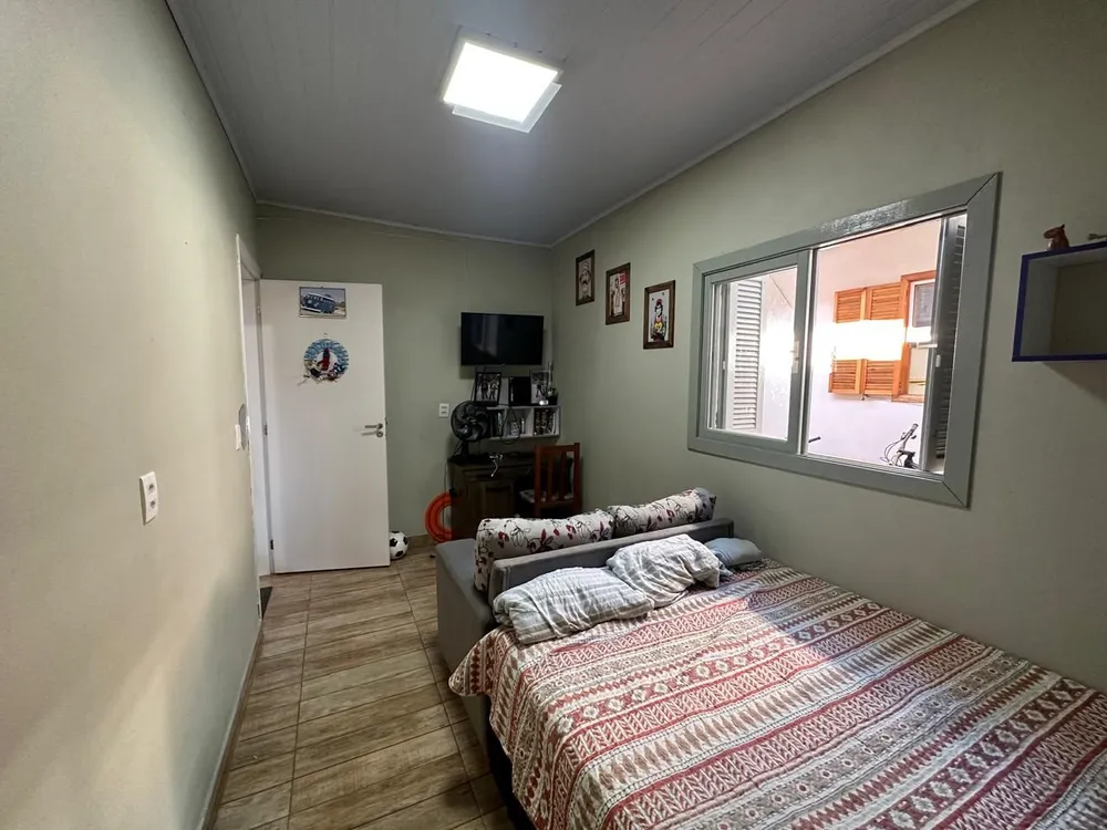 Casa, 4 quartos, 131 m² - Foto 2
