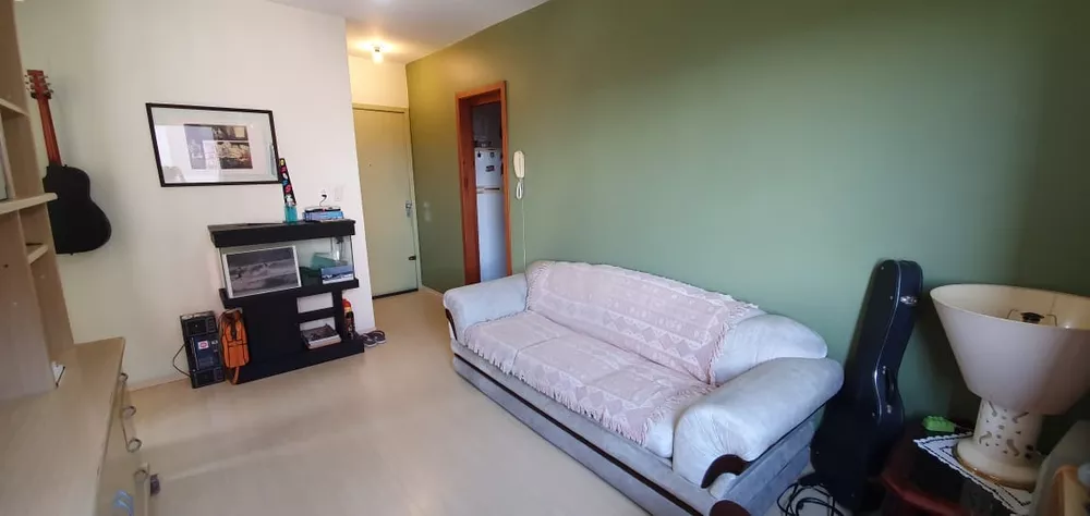 Apartamento à venda com 2 quartos, 70m² - Foto 2