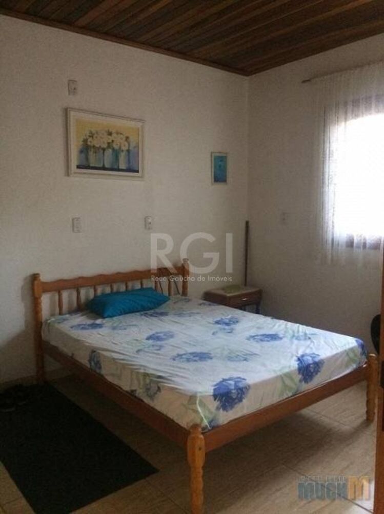 Casa à venda com 4 quartos, 121m² - Foto 3