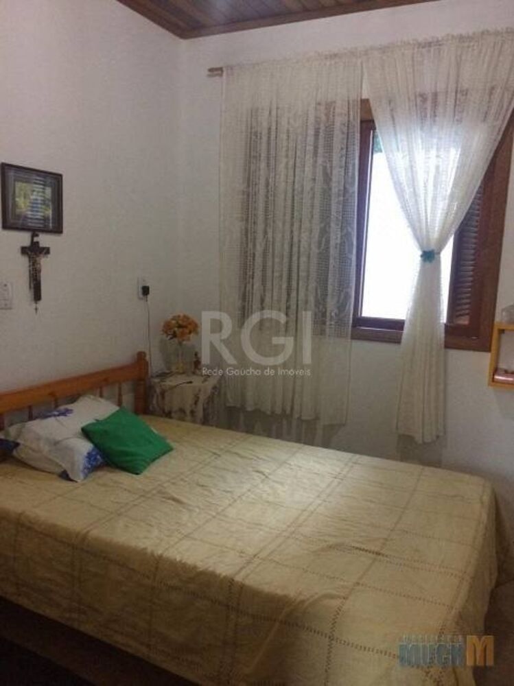Casa à venda com 4 quartos, 121m² - Foto 2