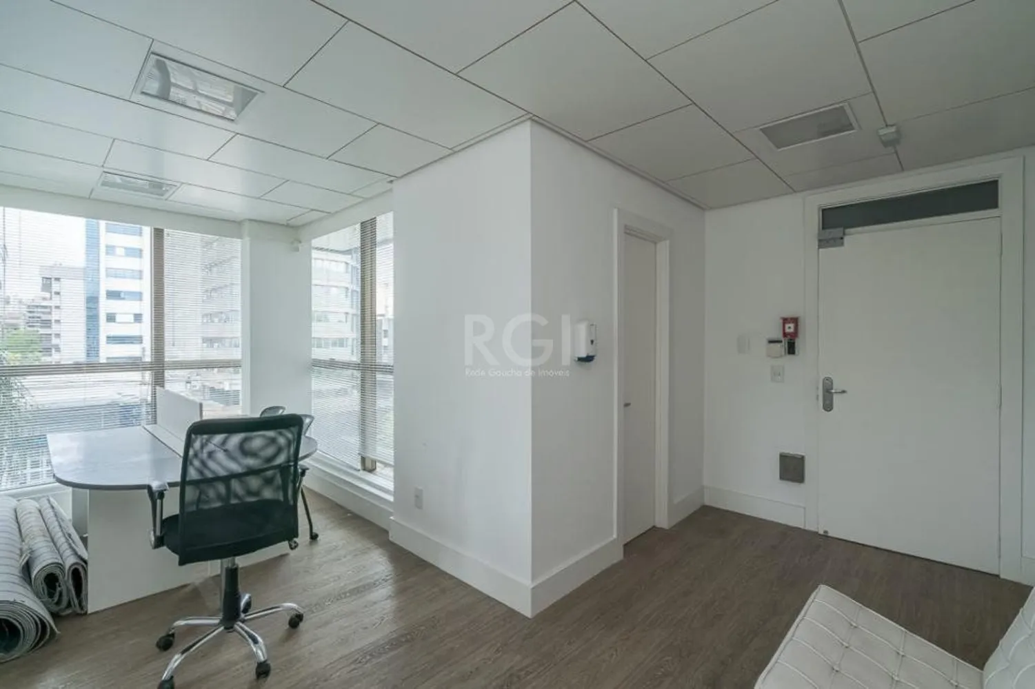 Casa, 4 quartos, 181 m² - Foto 1