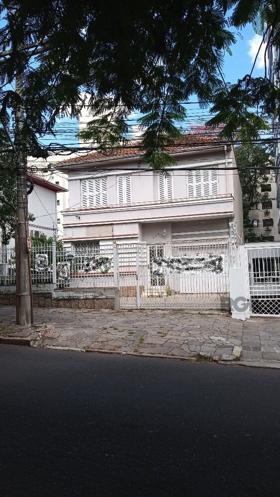 Casa à venda com 3 quartos, 208m² - Foto 2