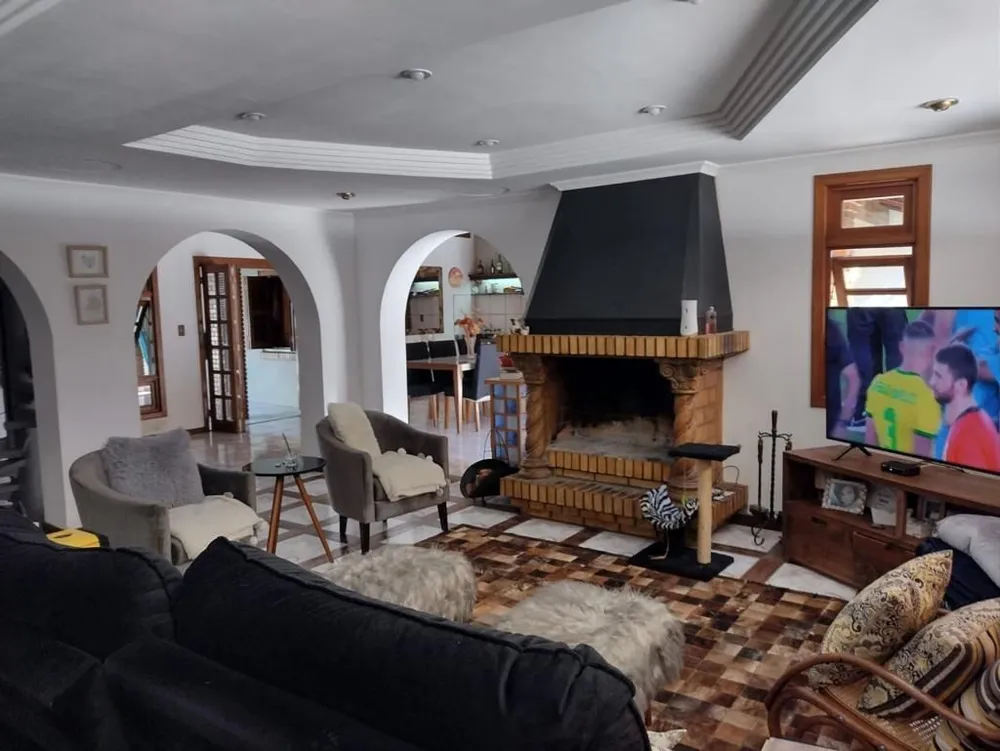 Casa, 5 quartos, 335 m² - Foto 1