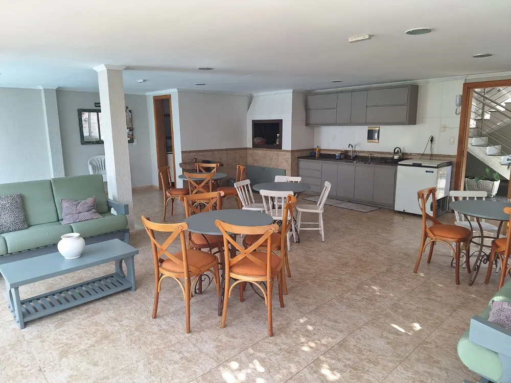Apartamento, 3 quartos, 212 m² - Foto 2