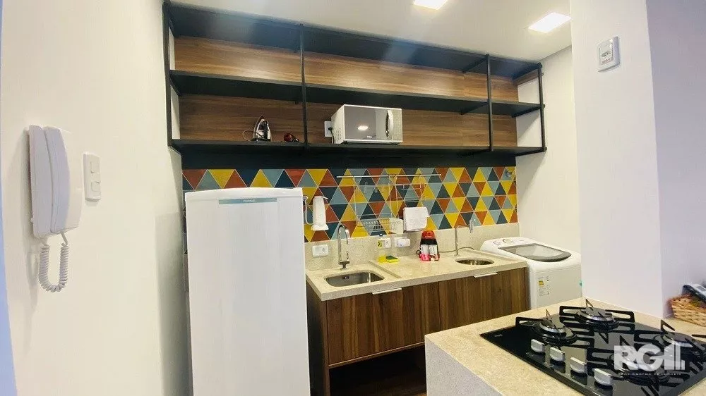 Apartamento à venda com 2 quartos, 42m² - Foto 2