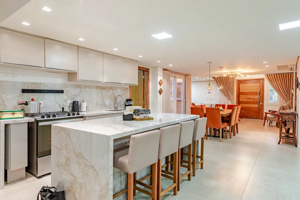 Casa, 2 quartos, 225 m² - Foto 1