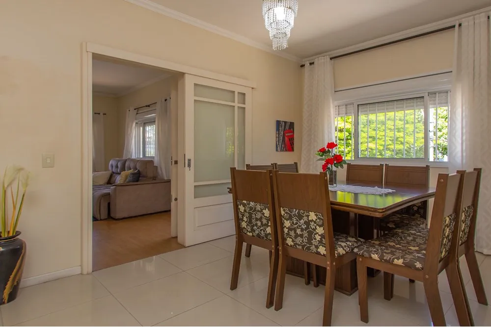 Casa, 5 quartos, 234 m² - Foto 1