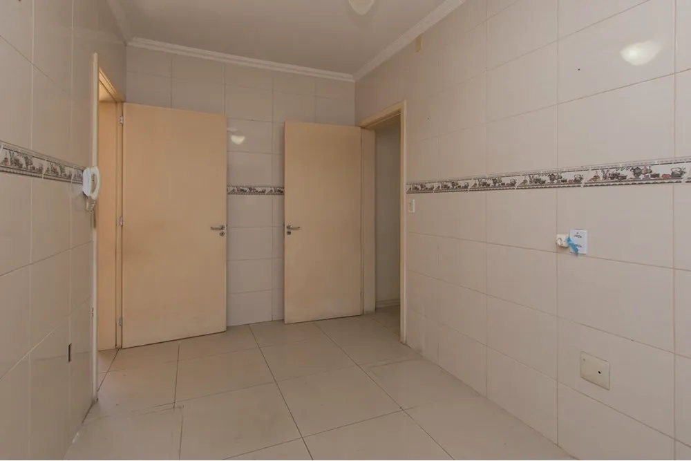 Casa, 5 quartos, 234 m² - Foto 2