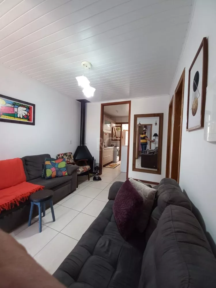 Casa à venda com 2 quartos, 48m² - Foto 4