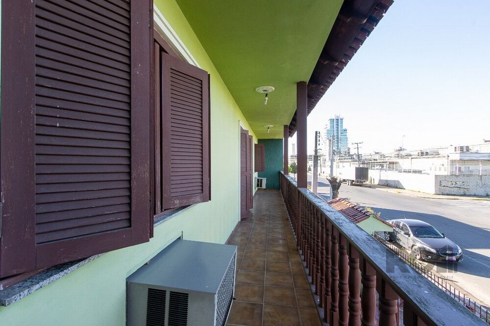 Casa à venda com 3 quartos, 289m² - Foto 7