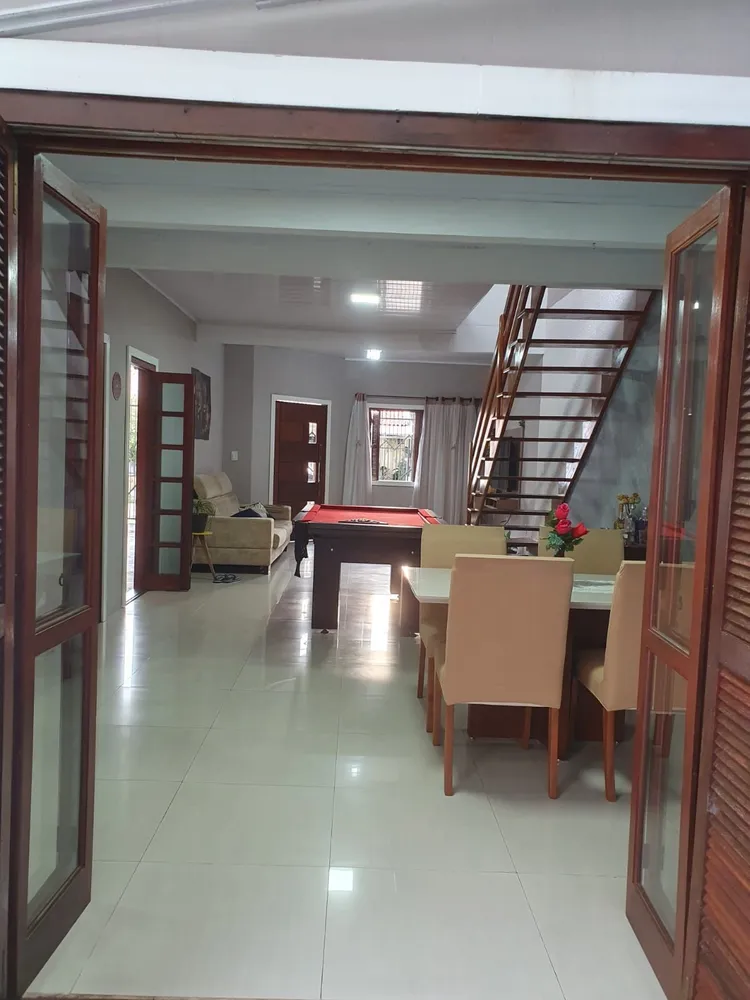Casa, 3 quartos, 181 m² - Foto 1