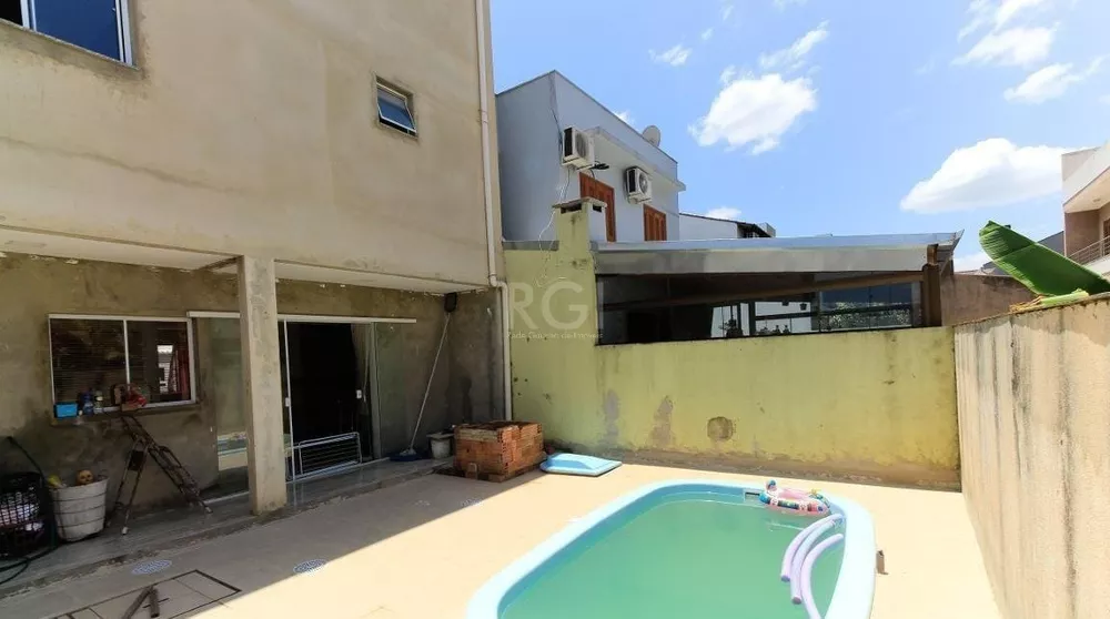 Casa à venda com 3 quartos, 209m² - Foto 4