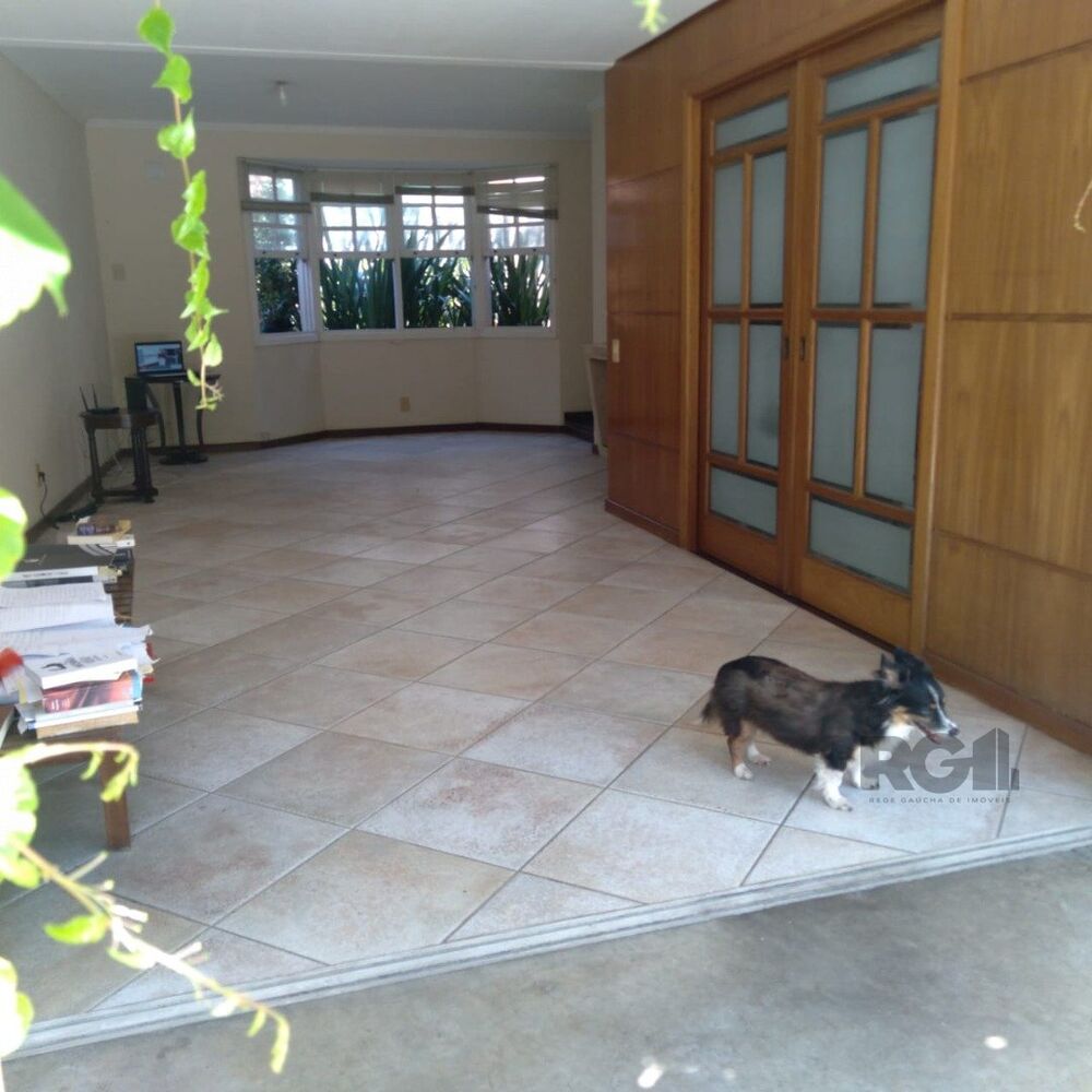 Casa de Condomínio à venda com 3 quartos, 223m² - Foto 3