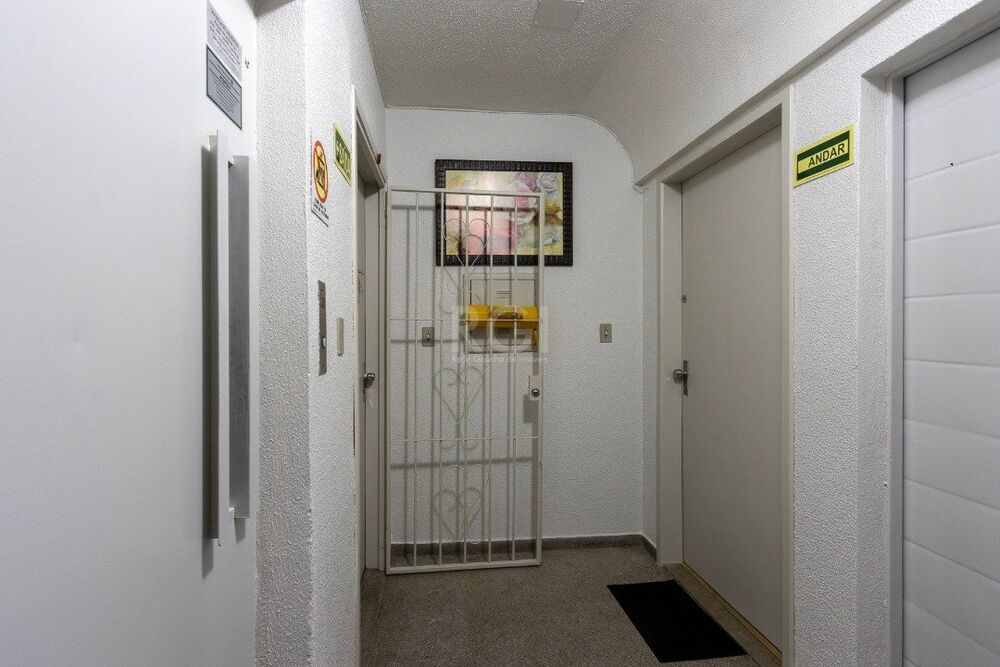 Apartamento à venda com 2 quartos, 136m² - Foto 2