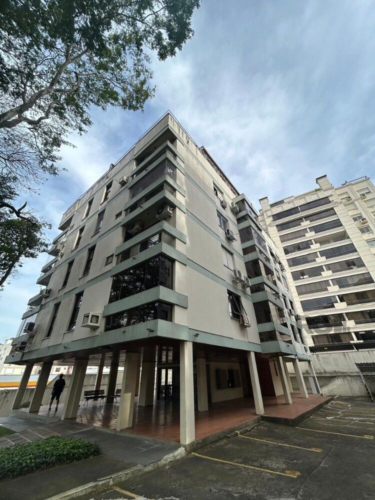 Apartamento à venda com 2 quartos, 74m² - Foto 1