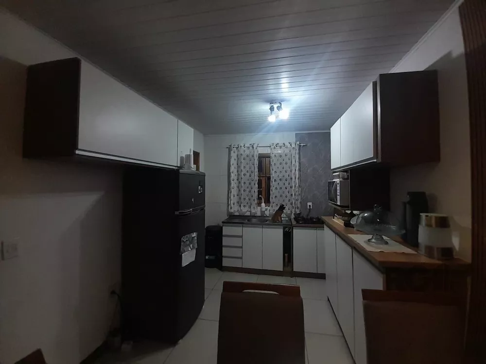 Casa à venda com 3 quartos, 120m² - Foto 2