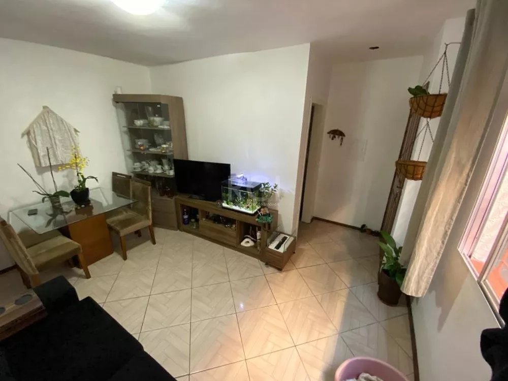 Apartamento à venda com 2 quartos, 61m² - Foto 1